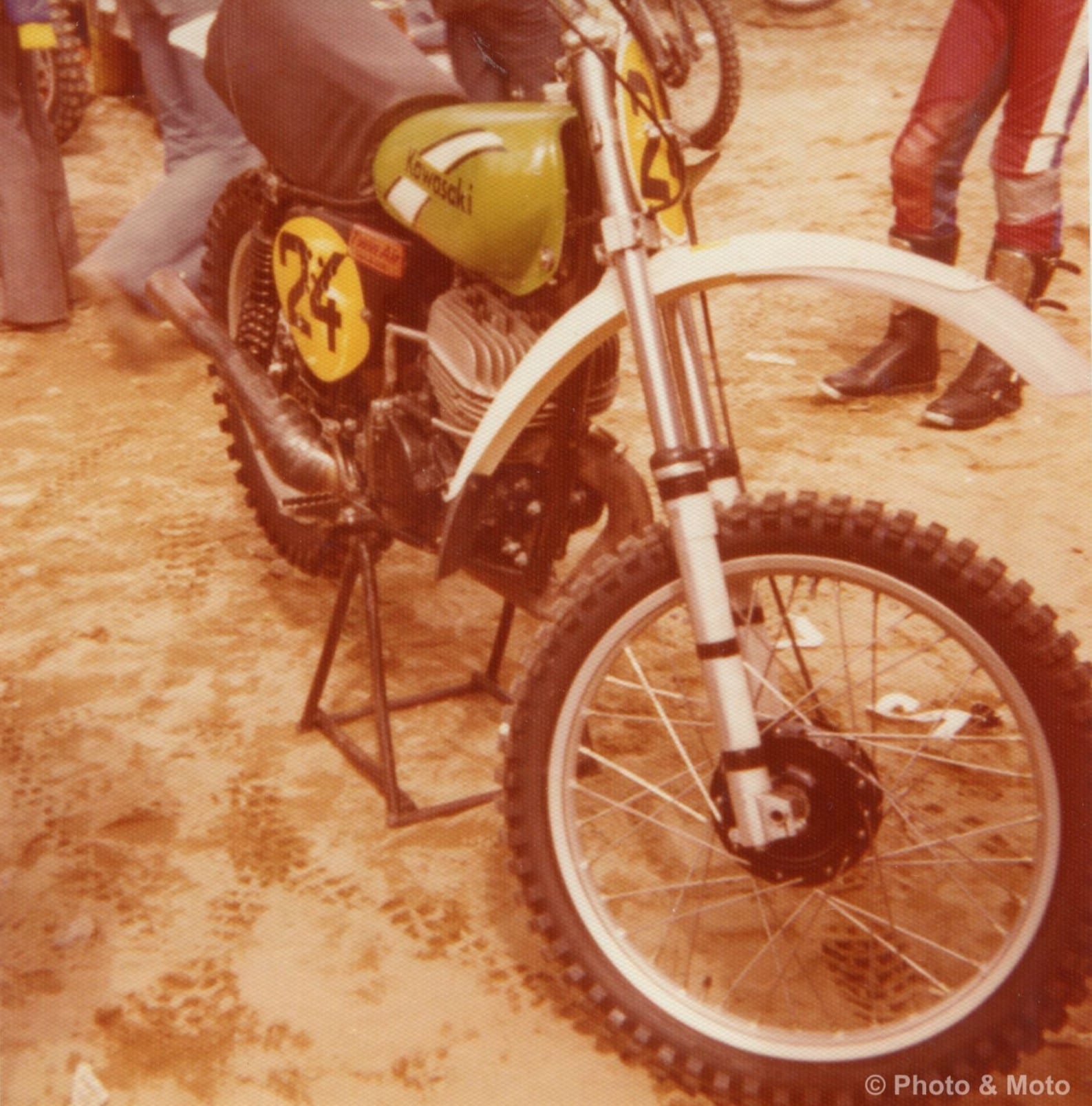 Tehdas Kawaski 500 - Ruskesanta GP 1975